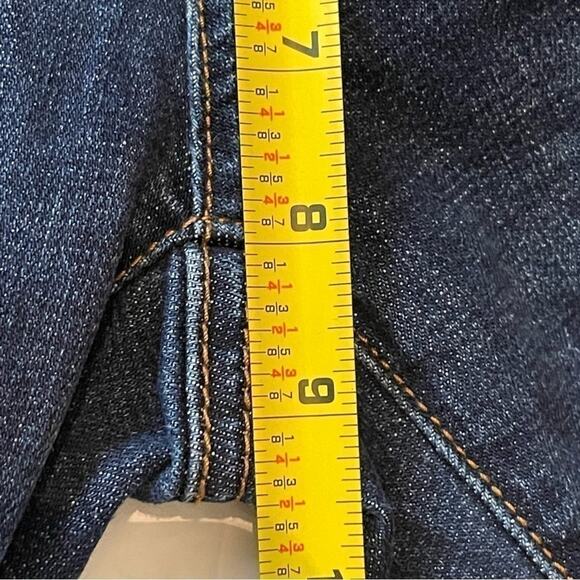 CAbi Low Rise Factory Distressed Slim Boyfriend Boho Blue Jeans Size 2 - Picture 11 of 12